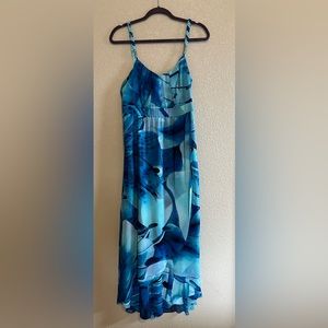 White House Black Market gorgeous flowy butterfly dress size 10